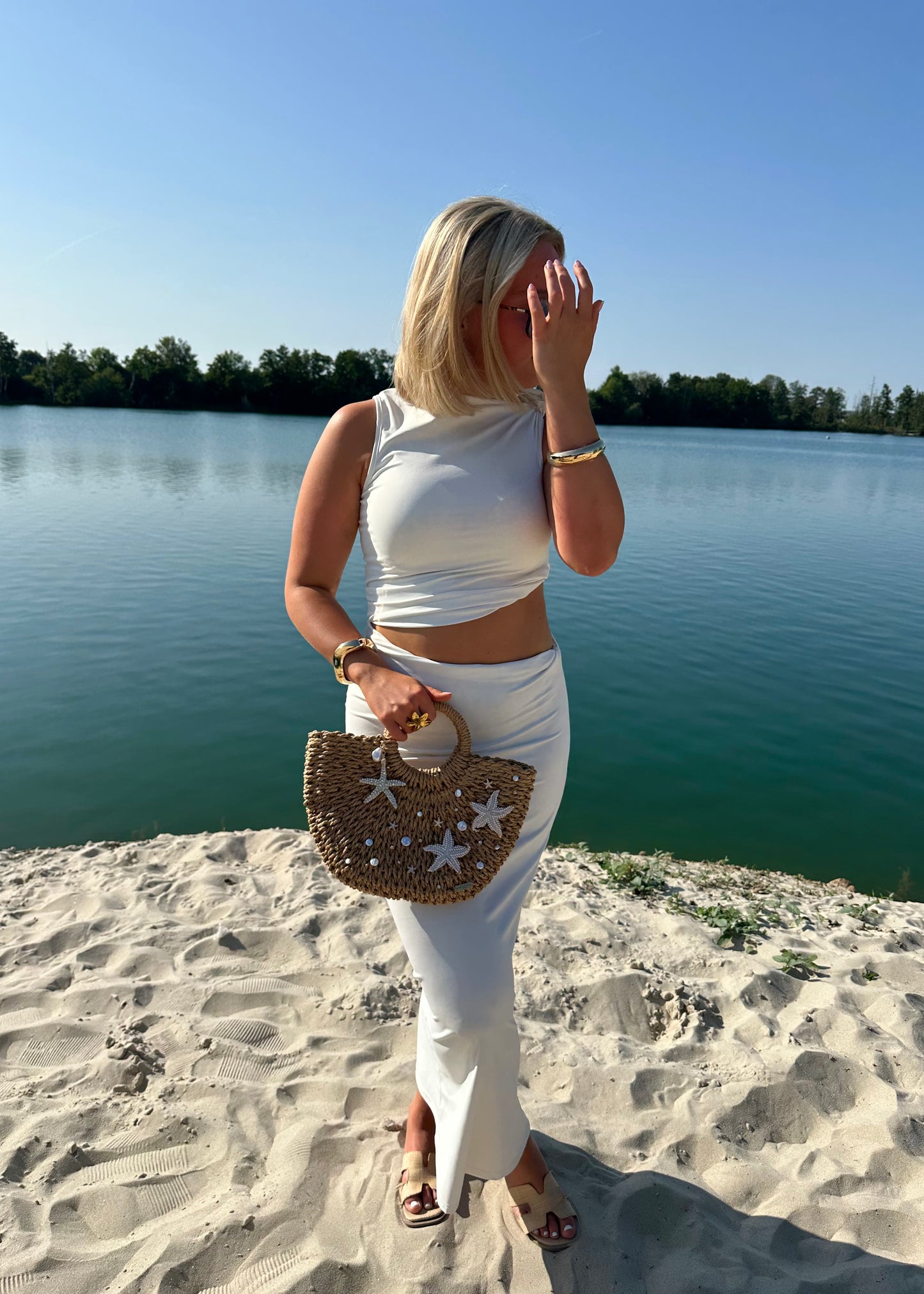 Sea of Pearls Beach Clutch